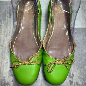 LILLY PULITZER Lime Green Flats with Gold Accents W size 7.5 EXCELLENT CONDITION